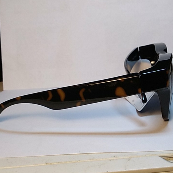 Solar Shield Fit Over Sunglasses - Picture 4 of 6